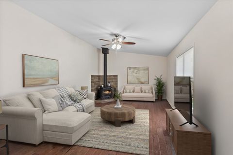 Tiny photo for 567 7th Circle, Marengo, IL 60152 (MLS # 12543052)