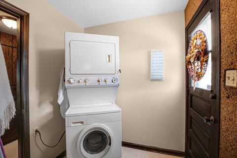 Tiny photo for 1326 Hillview Road, Homewood, IL 60430 (MLS # 12512604)