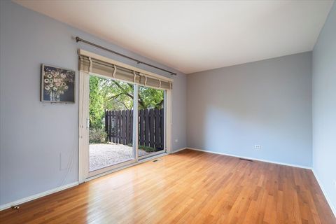 Tiny photo for 650 Cress Creek Lane, Crystal Lake, IL 60014 (MLS # 12525774)