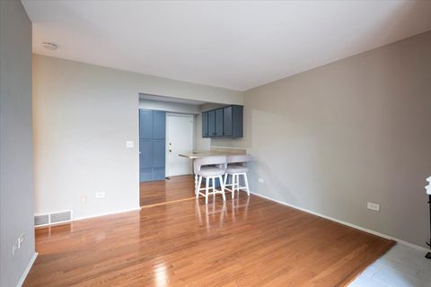 Tiny photo for 650 Cress Creek Lane, Crystal Lake, IL 60014 (MLS # 12525774)