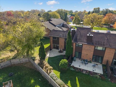 Tiny photo for 650 Cress Creek Lane, Crystal Lake, IL 60014 (MLS # 12525774)