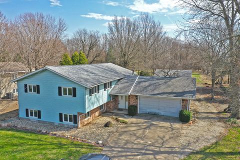 Photo of 311 S Otter Creek Road, Streator, IL 61364 (MLS # 12604767)