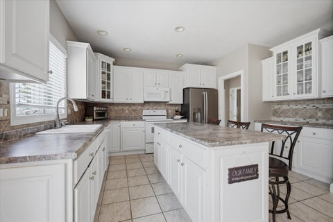 Tiny photo for 46 Conway Circle, Bloomington, IL 61704 (MLS # 12683680)