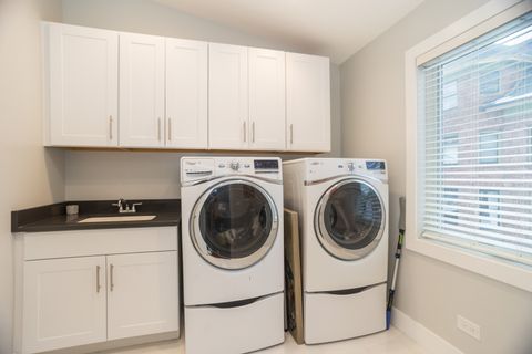 Tiny photo for 139 Thatcher Avenue, River Forest, IL 60305 (MLS # 12605239)