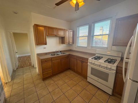 Tiny photo for 1647 Oak Park Avenue #2F, Berwyn, IL 60402 (MLS # 12551826)