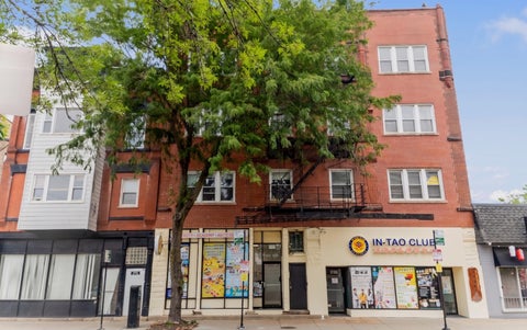 Photo of 238 W 31ST Street #4W, Chicago, IL 60616 (MLS # 12737873)