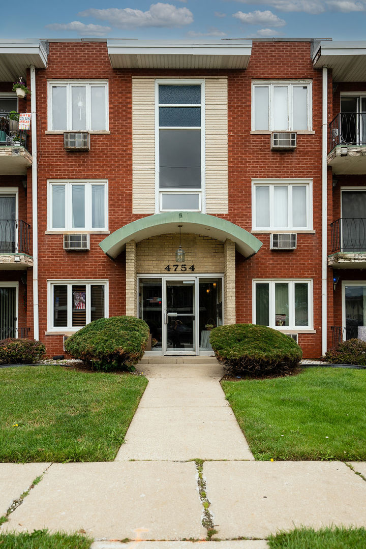 4754 W 101ST Street 1A
