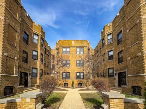 626 W Stratford Place 1E Chicago IL 60657