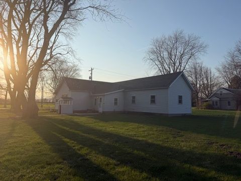Tiny photo for 118 S Bloomington Street, Dewitt, IL 61735 (MLS # 12611701)