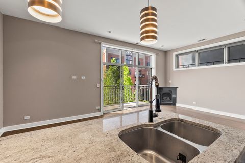 Tiny photo for 6 N May Street #403, Chicago, IL 60607 (MLS # 12508936)