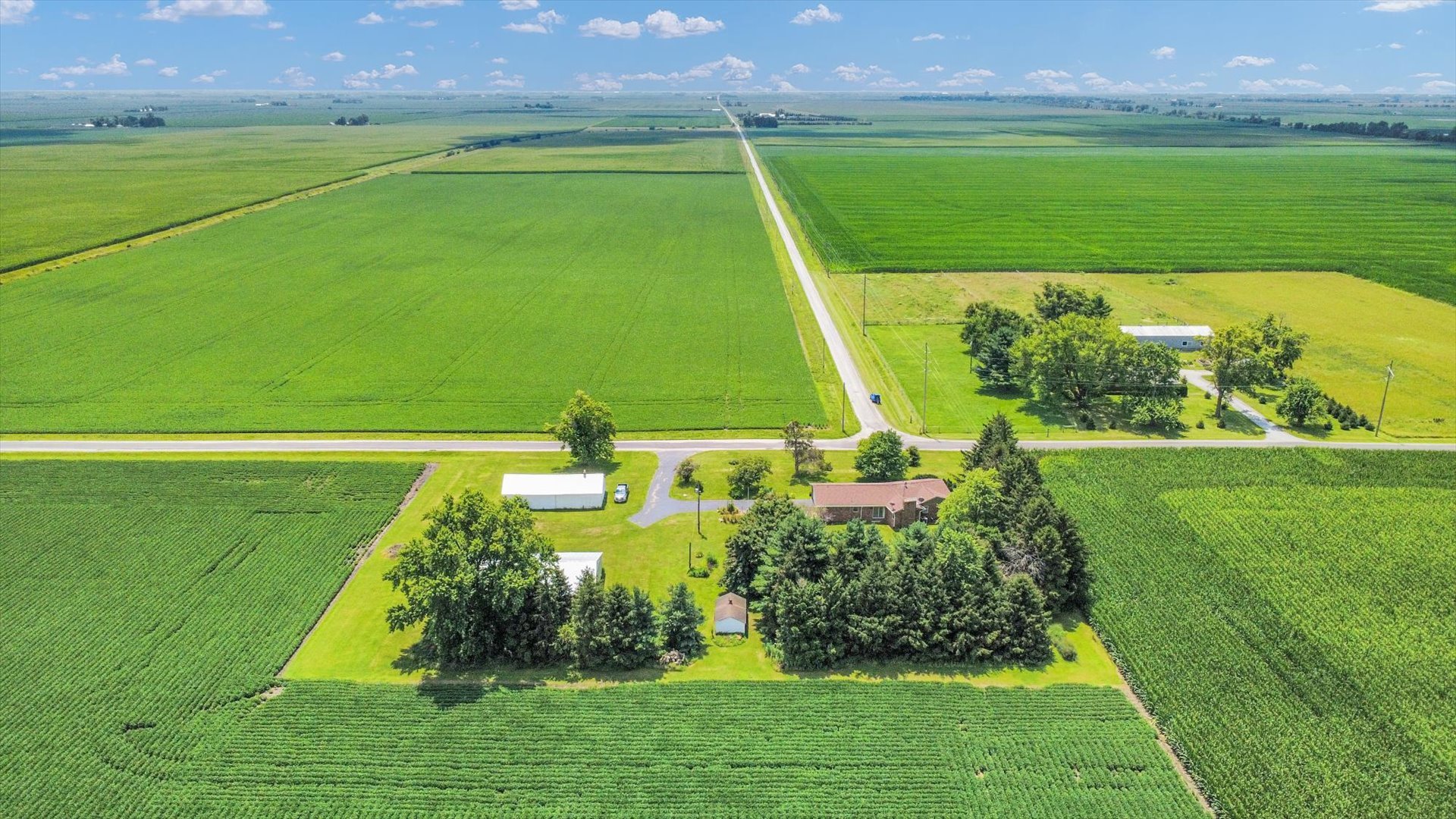 1102 County Road 600 N