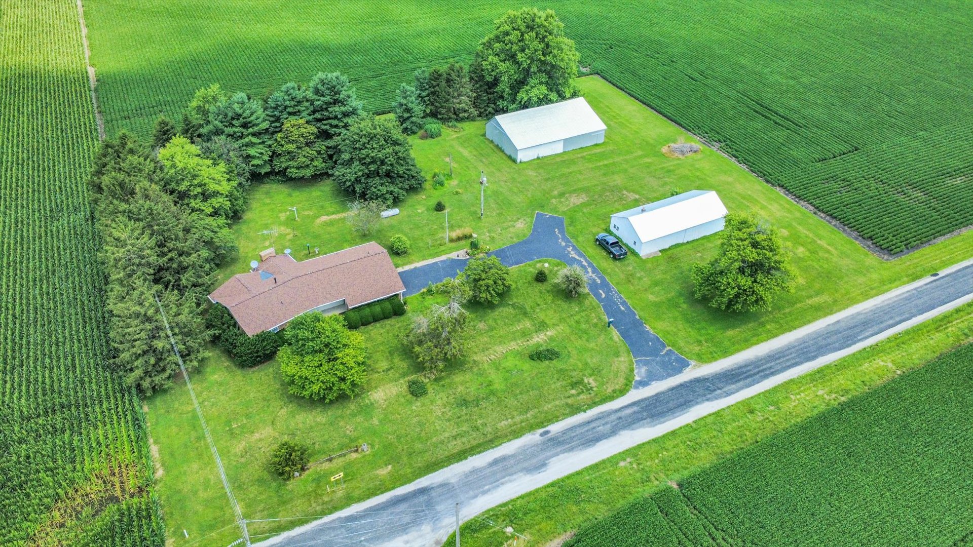 1102 County Road 600 N