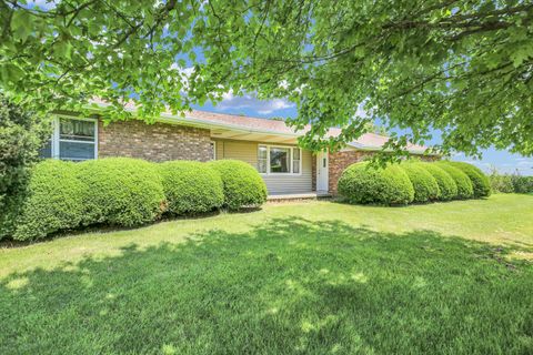 Tiny photo for 1102 County Road 600 N, Tolono, IL 61880 (MLS # 12421191)