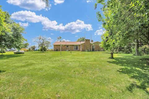 Tiny photo for 1102 County Road 600 N, Tolono, IL 61880 (MLS # 12421191)