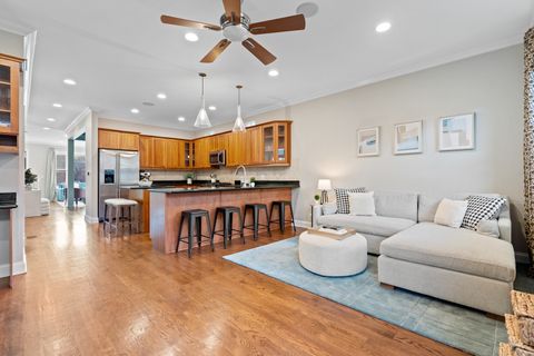 Tiny photo for 2151 N Oakley Avenue, Chicago, IL 60647 (MLS # 12474667)