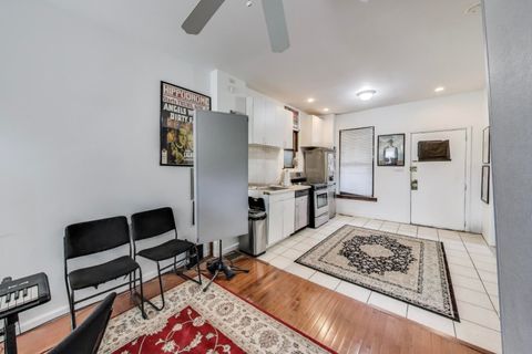 Tiny photo for 1634 N Cleveland Street, Chicago, IL 60614 (MLS # 12450208)