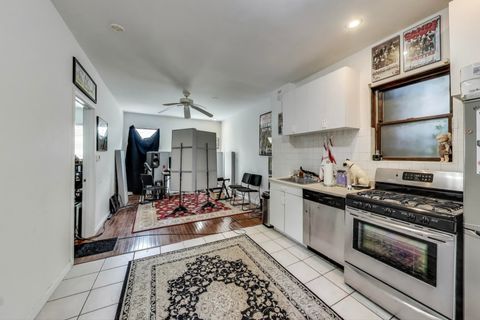 Tiny photo for 1634 N Cleveland Street, Chicago, IL 60614 (MLS # 12450208)