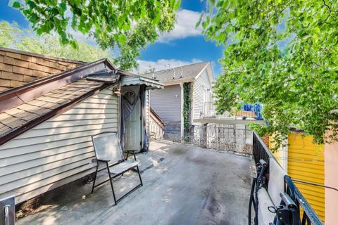 Tiny photo for 1634 N Cleveland Street, Chicago, IL 60614 (MLS # 12450208)