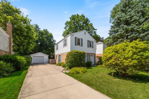 Photo of 534 S Dryden Place, Arlington Heights, IL 60005 (MLS # 12424947)
