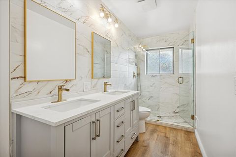 Tiny photo for 25 N Prindle Avenue, Arlington Heights, IL 60004 (MLS # 12502573)