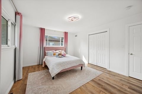 Tiny photo for 25 N Prindle Avenue, Arlington Heights, IL 60004 (MLS # 12502573)