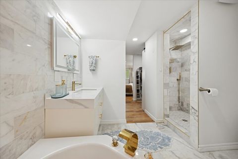 Tiny photo for 25 N Prindle Avenue, Arlington Heights, IL 60004 (MLS # 12502573)