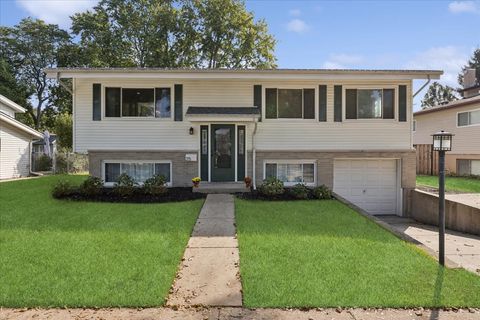 25 N Prindle Avenue Arlington Heights IL 60004