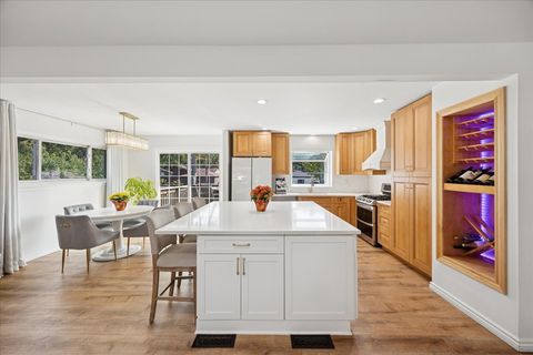 Tiny photo for 25 N Prindle Avenue, Arlington Heights, IL 60004 (MLS # 12502573)