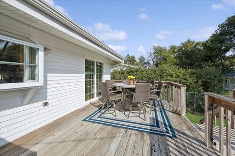 Tiny photo for 25 N Prindle Avenue, Arlington Heights, IL 60004 (MLS # 12502573)