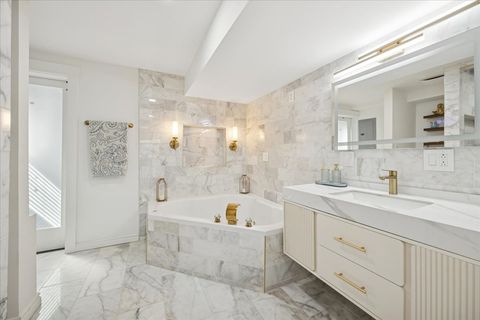 Tiny photo for 25 N Prindle Avenue, Arlington Heights, IL 60004 (MLS # 12502573)