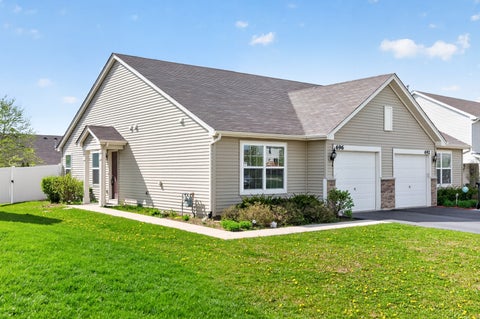 Photo of 696 Vine Street, Hampshire, IL 60140 (MLS # 12622115)