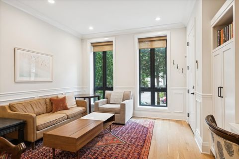Tiny photo for 2727 N Kenmore Avenue #1, Chicago, IL 60614 (MLS # 12454171)