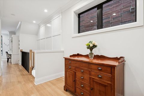 Tiny photo for 2727 N Kenmore Avenue #1, Chicago, IL 60614 (MLS # 12454171)