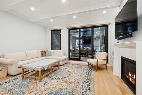 Tiny photo for 2727 N Kenmore Avenue #1, Chicago, IL 60614 (MLS # 12454171)