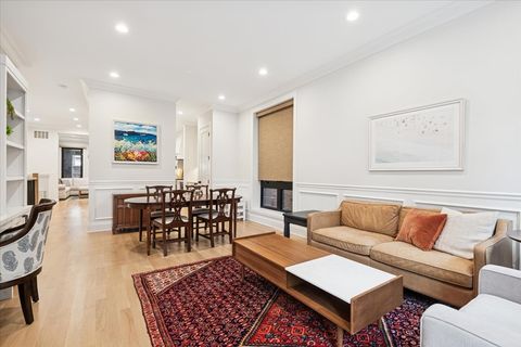 Tiny photo for 2727 N Kenmore Avenue #1, Chicago, IL 60614 (MLS # 12454171)