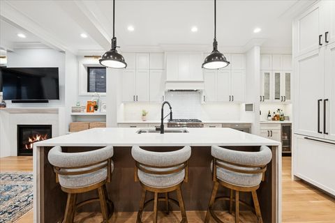 Tiny photo for 2727 N Kenmore Avenue #1, Chicago, IL 60614 (MLS # 12454171)