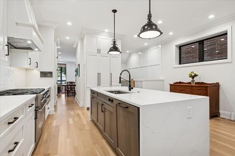 Tiny photo for 2727 N Kenmore Avenue #1, Chicago, IL 60614 (MLS # 12454171)