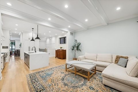 Tiny photo for 2727 N Kenmore Avenue #1, Chicago, IL 60614 (MLS # 12454171)
