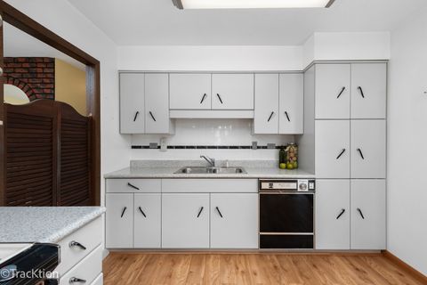 Tiny photo for 566 Cambridge Way, Bolingbrook, IL 60440 (MLS # 12626953)