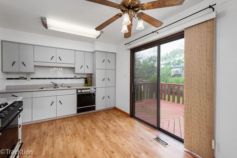 Tiny photo for 566 Cambridge Way, Bolingbrook, IL 60440 (MLS # 12626953)