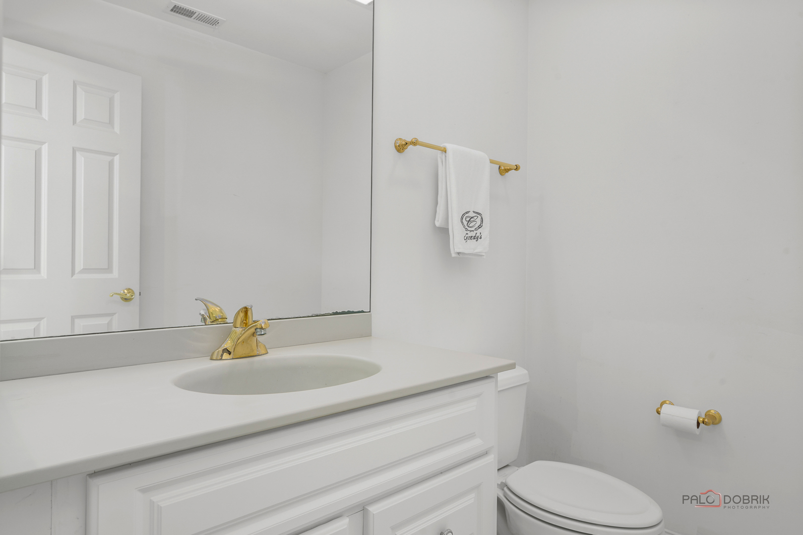 Wadsworth, Illinois, 60083, United States, 6 Bedrooms Bedrooms, ,10 BathroomsBathrooms,Residential,Active,2034251