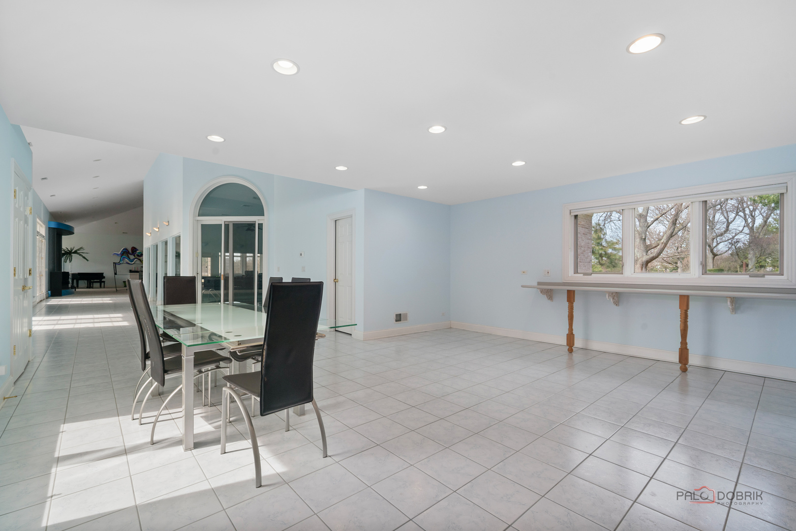 Wadsworth, Illinois, 60083, United States, 6 Bedrooms Bedrooms, ,10 BathroomsBathrooms,Residential,Active,2034251