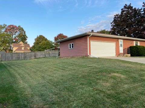 Tiny photo for 403 E Park Street, Morrison, IL 61270 (MLS # 12496357)