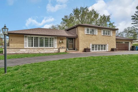 Photo of 7040 W 131st Street, Palos Heights, IL 60463 (MLS # 12603883)