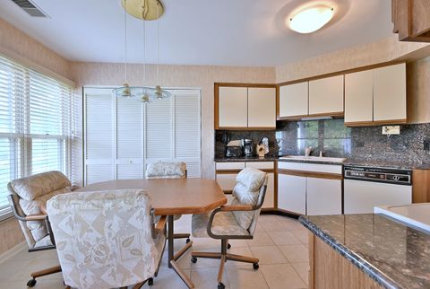 Tiny photo for 5 Willow Parkway #5, Buffalo Grove, IL 60089 (MLS # 12450046)