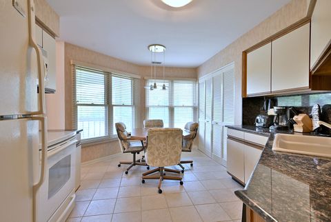 Tiny photo for 5 Willow Parkway #5, Buffalo Grove, IL 60089 (MLS # 12450046)