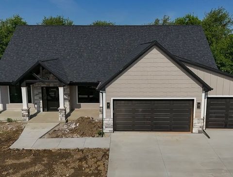 Tiny photo for 1913 S Stone Creek Boulevard, Urbana, IL 61802 (MLS # 12494120)