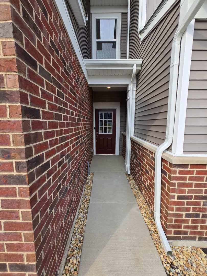 668 Switchgrass Way 58004