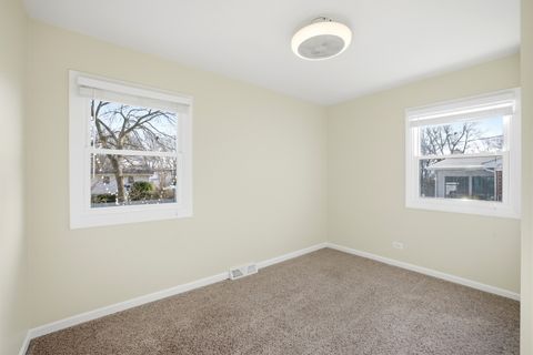 Tiny photo for 429 Lauren Lane, Buffalo Grove, IL 60089 (MLS # 12536708)