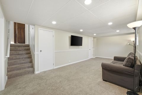 Tiny photo for 429 Lauren Lane, Buffalo Grove, IL 60089 (MLS # 12536708)